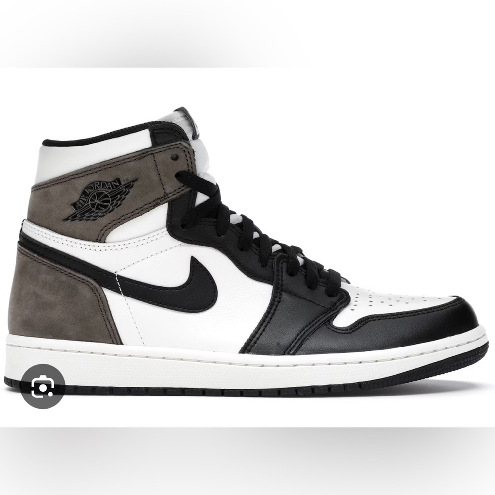 NIKE AIR JORDAN 1s DARK MOCHA